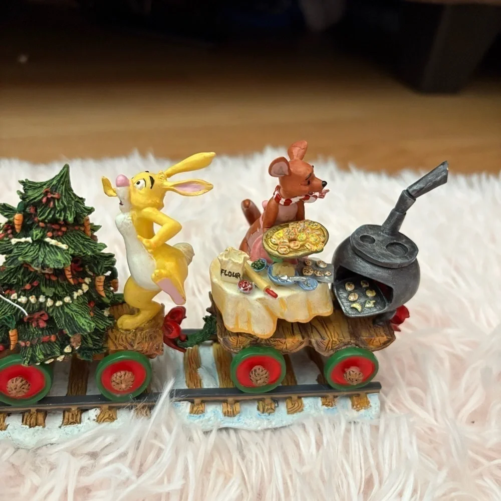 Disney Winnie The Pooh & Friends Christmas Holiday Train Set Danbury Rabbit Roo